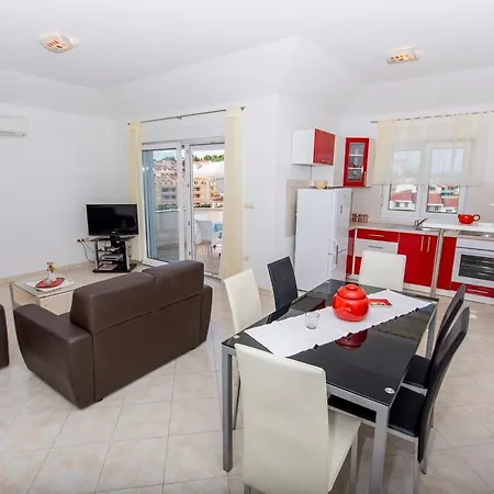 Apartments Lero * Okrug Gornji