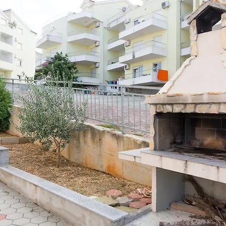 Apartments Lero Apartment *