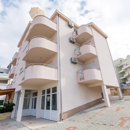 Apartments Lero * Okrug Gornji