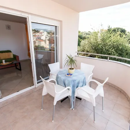 Apartments Lero * Okrug Gornji