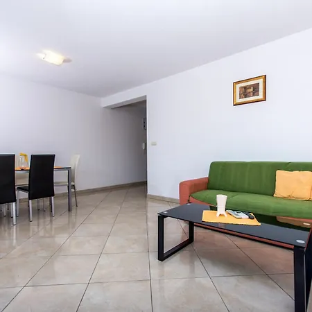 Apartment Apartments Lero Okrug Gornji