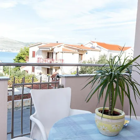 Apartment Apartments Lero Okrug Gornji