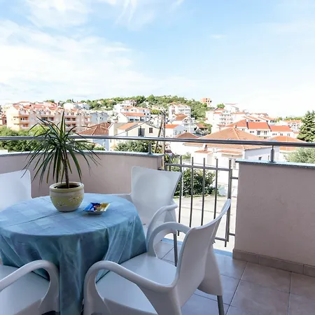 Apartments Lero *