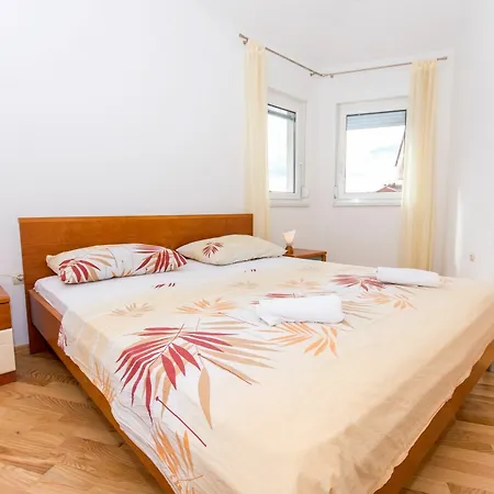 Apartments Lero * Okrug Gornji